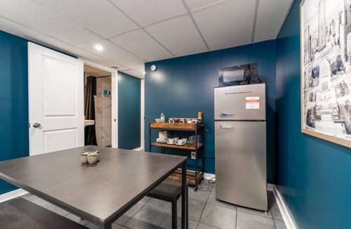 Meridian-Kessler Apartment | Cozy, Affordable, Luxurious | Central Location