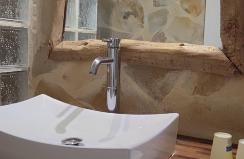 Vauvert Apartment | Cozy air-conditioned studio in Camargue with free parking, pets allowed