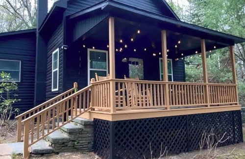 Tafton House | Cozy all season cabin w/private boathouse & dock!