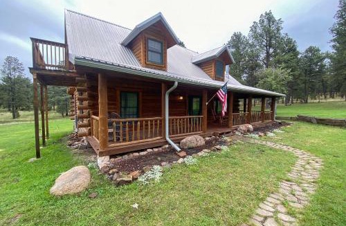Alto House | Cozy Alto Cabin on 2 Acres: Near Fishing & Skiing!
