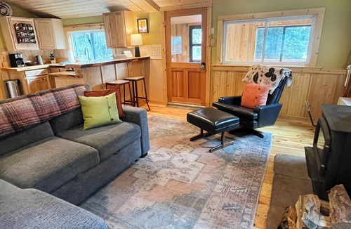 Taos Ski Valley House | Cozy Amizette - Cabin