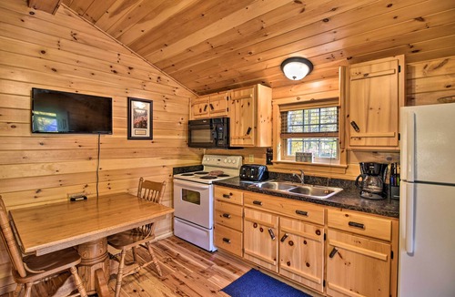 St George Cottage | Cozy Anchors Away Cabin Hideaway w/Fire Pit!