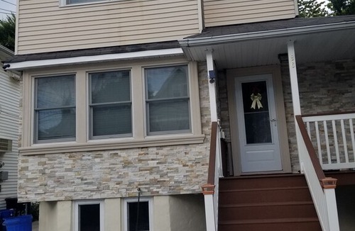 Port Richmond House | COZY AND BEAUTIFUL SPACE.