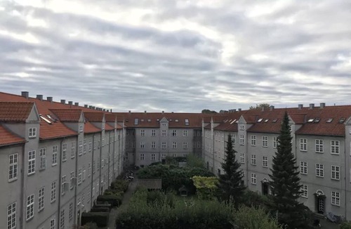 København NV Apartment | Cozy and beautifully lit attic with easy commuting to the city centre