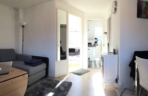 København NV Apartment | Cozy and beautifully lit attic with easy commuting to the city centre