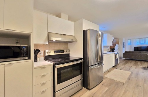 Mirabel Apartment | Cozy and Bright 1 Bedroom Suite | Parking | Washer & Dryer | 1500mbps WiFi