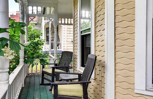 Clifton Apartment | Cozy and bright unit in the heart of Louisville!
