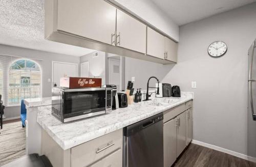 North University Apartment | Cozy and Central UT Moody