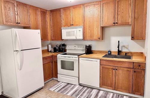 Burton Apartment | Cozy And Centrally Pet Friendly