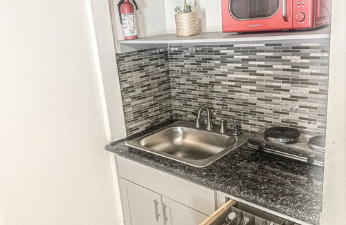 Lauderhill Apartment | Cozy and Charming Studio in Fort Lauderdale