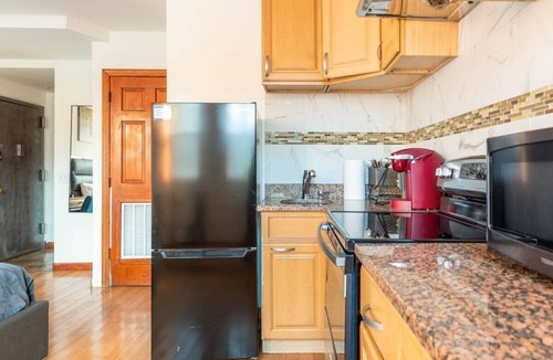 Queens Apartment | Cozy and charming studio brought by Zoller Stays. Comfortable and spacious