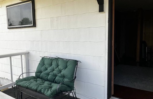 Borger House | Cozy and clean 2-bedroom house in welcoming Borger with AC