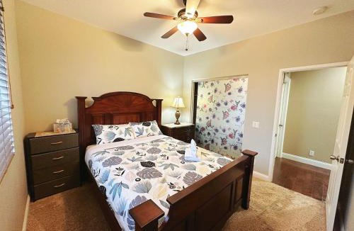 Eastvale House | Cozy And Comfortable #202 Room