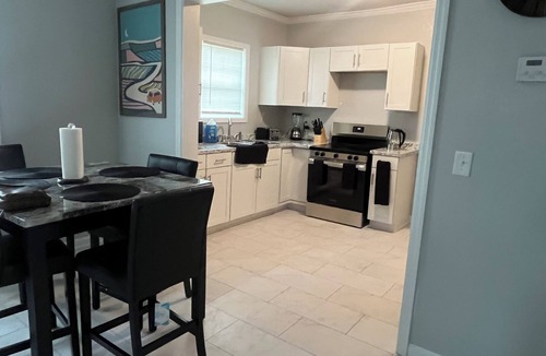 Dalton House | Cozy and comfortable accommodation for six guests.