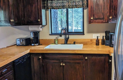 Hoodsport House | Cozy and comfortable home away from home!