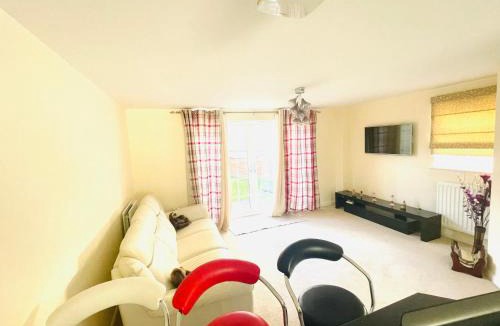 Geddington House | Cozy and comfy