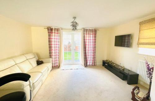 Geddington House | Cozy and comfy