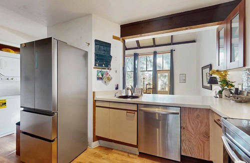 Dollar Point Condo | Cozy and Convenient Condo with Fireplace, Deck, W&D, Close to Town, Lake, Trails