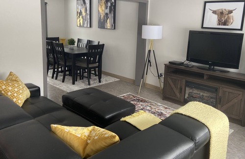 Kincardine House | Cozy and conveniently located 3 bedroom home w/ large private yard