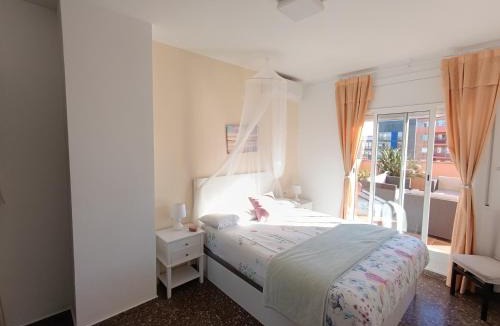 L'Hospitalet de Llobregat Apartment | Cozy and sunny penthouse Fira BCN