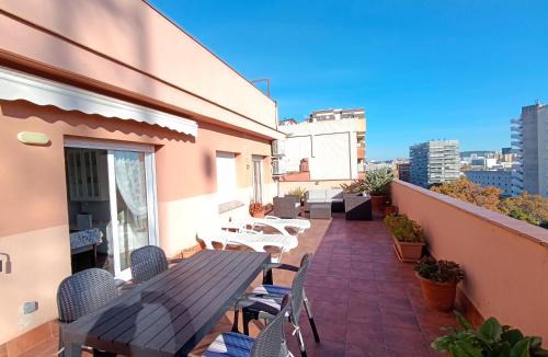 L'Hospitalet de Llobregat Apartment | Cozy and sunny penthouse Fira BCN