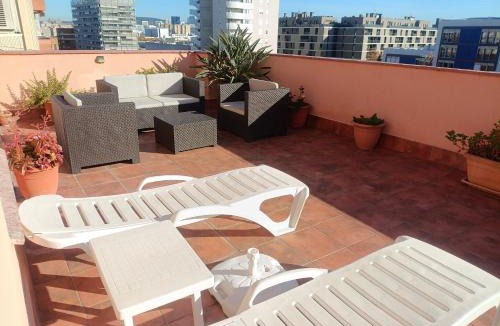 L'Hospitalet de Llobregat Apartment | Cozy and sunny penthouse Fira BCN
