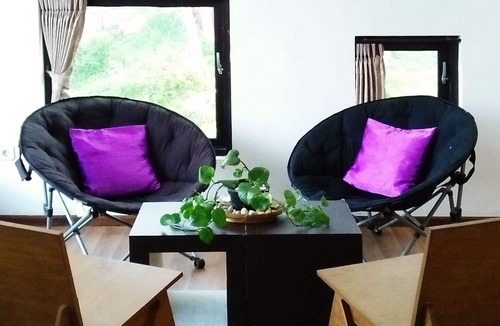 Tajinan House | Cozy and Friendly Budget Room in Downtown
