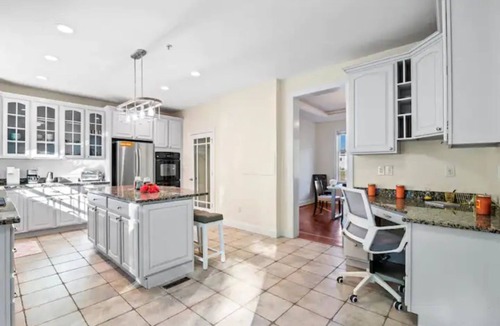 Waterford House | Cozy and Fun Waterford Getaway