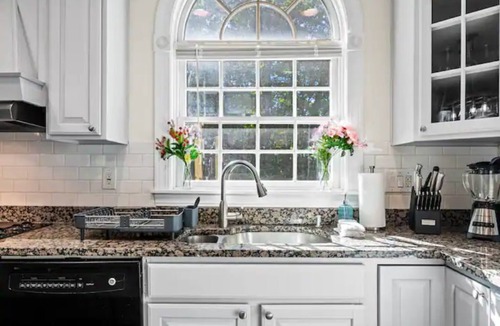 Waterford House | Cozy and Fun Waterford Getaway