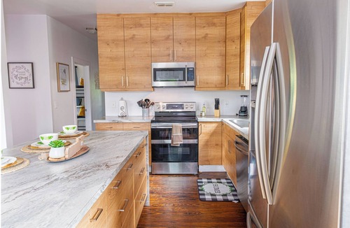 Eastside Promise Neighborhood House | Cozy and Gorgeous 2BR/1BA Near Amazing Downtown