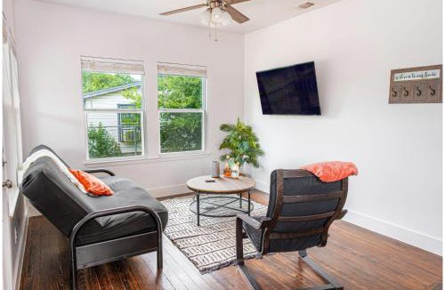Eastside Promise Neighborhood House | Cozy and Gorgeous 2BR1BA Near Amazing Downtown