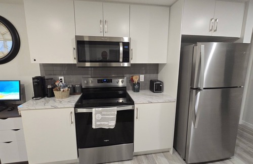 Southeast Calgary House | Cozy and Luxurious suite in Lake Community of Mahogany
