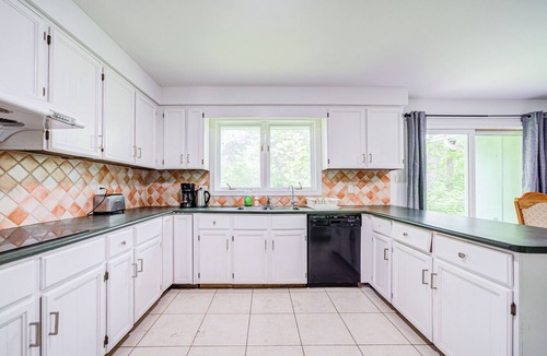 Markham House | cozy and peaceful quite house in markham