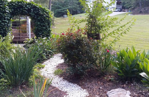 White Apartment | Cozy and private studio