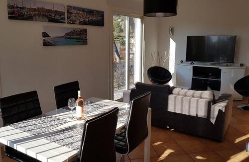 Septemes-les-Vallons Apartment | Cozy and Quiet Flat, few steps to MARSEILLE