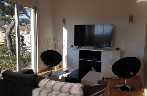Septemes-les-Vallons Apartment | Cozy and Quiet Flat, few steps to MARSEILLE
