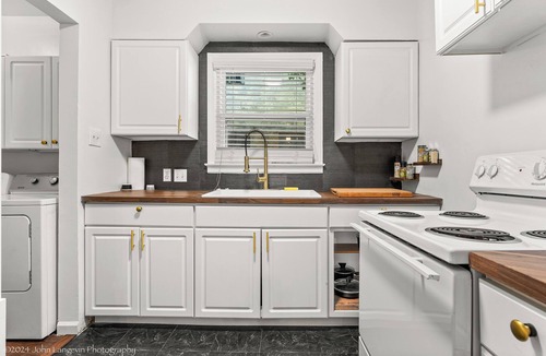 University District House | Cozy and Quiet East Memphis Duplexn
