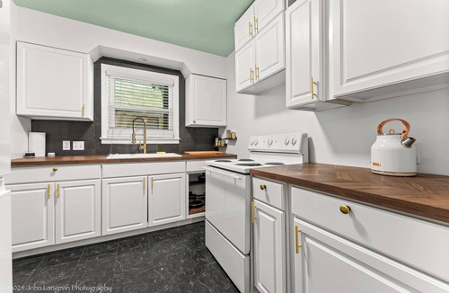 University District House | Cozy and Quiet East Memphis Duplexn