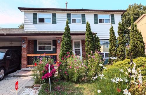 Malvern House | Cozy and Quiet Homestay with Private Bathroom