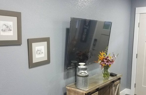 Freeport House | Cozy and Quiet Ranch house Close to everything