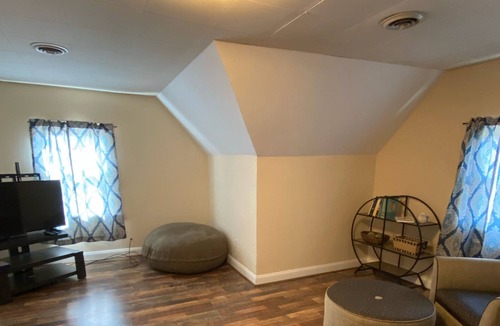 Madison Heights House | Cozy and quiet