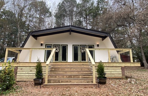 Waverly Hall Cabin | Cozy and Relaxing get away!