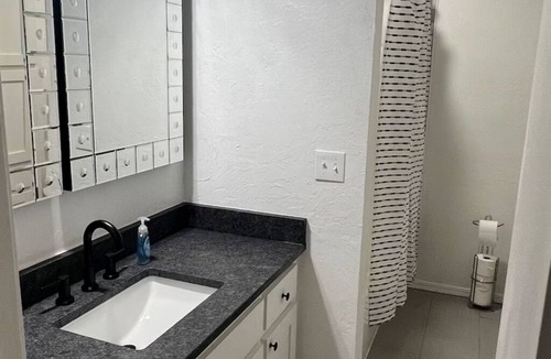 South Oklahoma City House | Cozy and remodeled home!