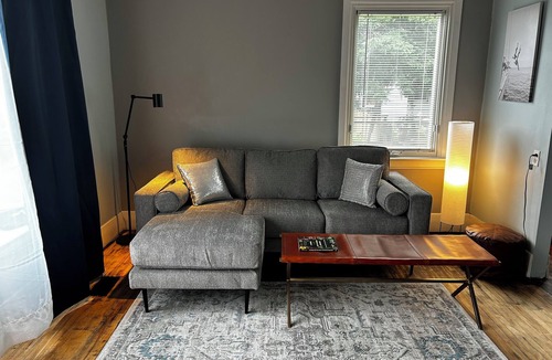 Nipigon House | Cozy and serene stay to melt your worries away