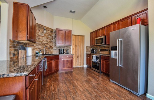 Roanoke House | Cozy and Spacious 4-bedroom house in a small vibrant town.