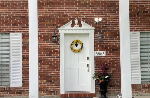 Gonzales House | Cozy and spacious house: 7 beds & 3 bathrooms only 2 miles from I-10