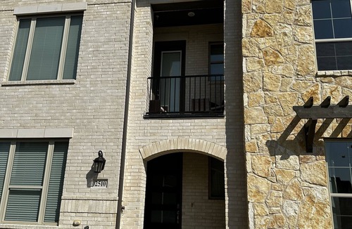 The Colony House | Cozy and stylish 4Bedroom 4.5bath Townhome