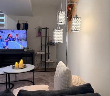 Winnipeg House | Cozy and Stylish Private Basement Suite