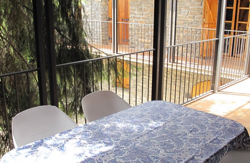Biescas House | Cozy and sunny Casa Rural Biescas with chimineas,