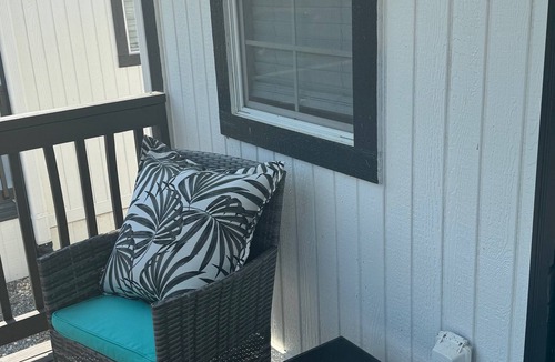 Onalaska Cabin | Cozy and updated 1 bed cabin minutes from Lake Livingston Texas!